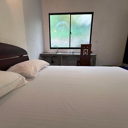 Unawatuna White Villa Bagian luar foto