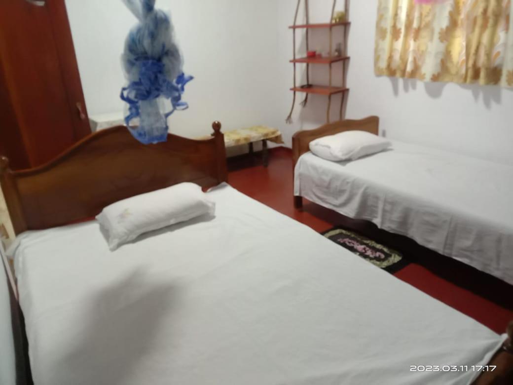 Unawatuna White Villa Bagian luar foto