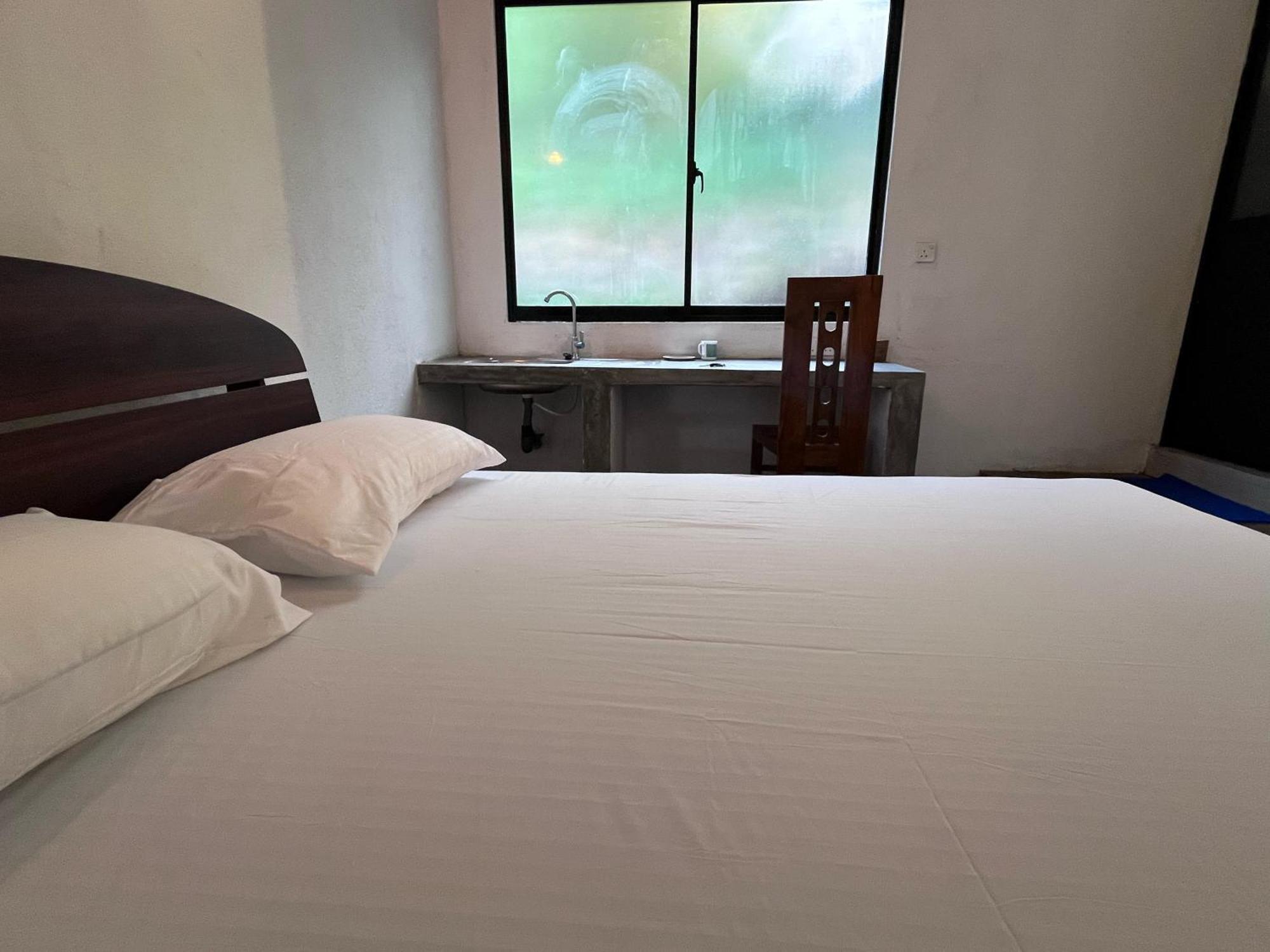 Unawatuna White Villa Bagian luar foto