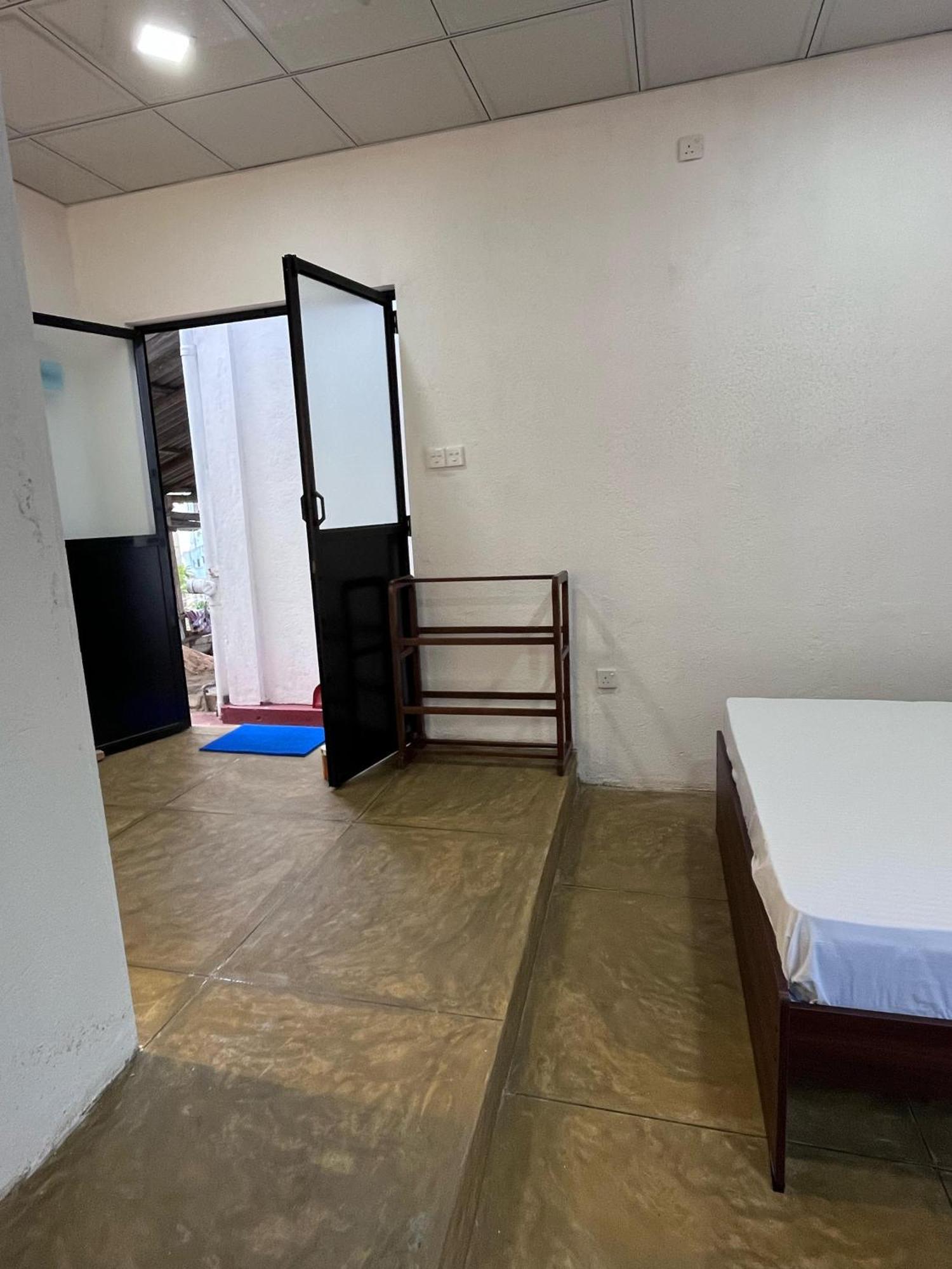 Unawatuna White Villa Bagian luar foto